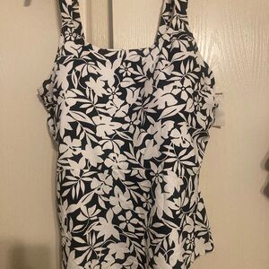 Bundle of 3 swim tops size  3XL new